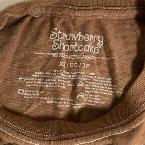 Vintage Strawberry Shortcake Graphic T-Shirt XS • Brown • Made in Mexico - Picture 7 of 7